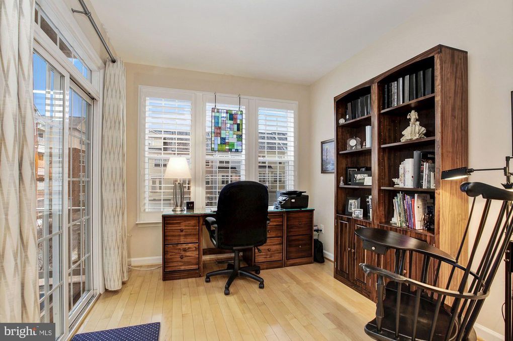 Listing photo 8