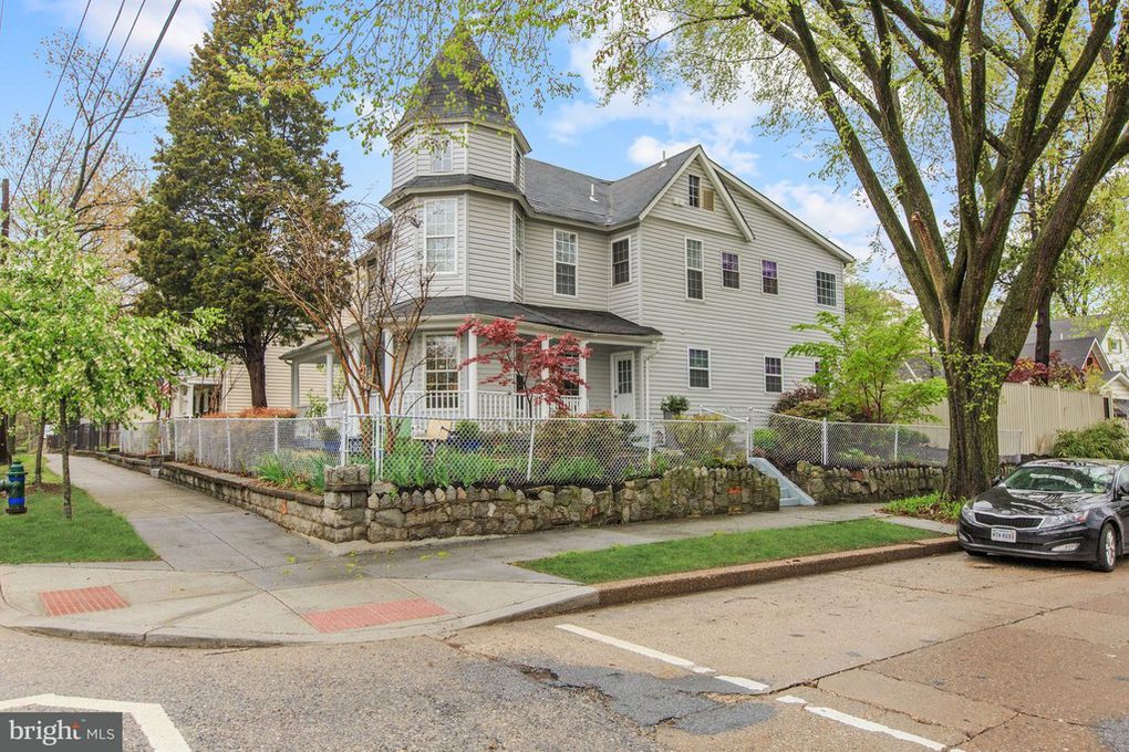 Photo of 2838 Franklin St NE Washington DC 20018